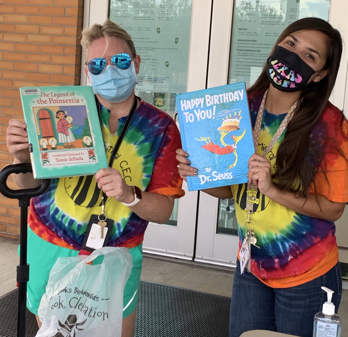 Distribution of supplies  <a href="/mistral_cec/">Gabriela Mistral CEC</a> Thanks for the donation of books! <a href="/BooksBtnKids/">Books Between Kids</a>