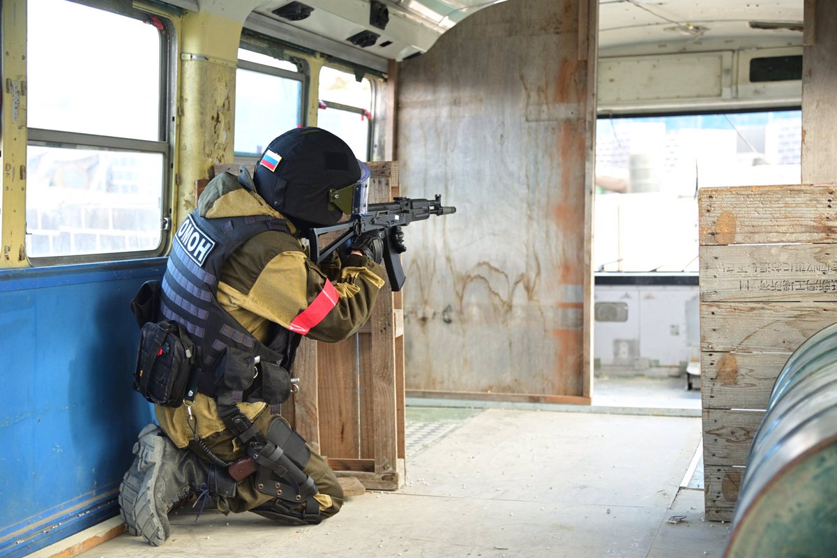 tunguska2s6's tweet image. #あなたの装備を見せたらその界隈が湧く
OMON