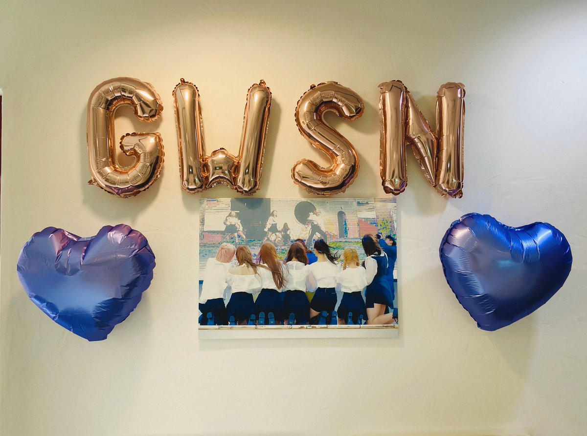 GWSN_0416's tweet photo. 공원소녀 예쁜 모습들 가득한 미니전시회 잘 보구 갑니당☺️ 특전도 너무너무 예뻐서 행복해졌어요💕 공원소녀 2주년 축하해🥳

#공원소녀 #GWSN #GWSN_2020 #행운이란_걸_알아_공원소녀란_기적을_만나

@official_GWSN @GWSN_2020 https://t.co/lm1Wph3a2C