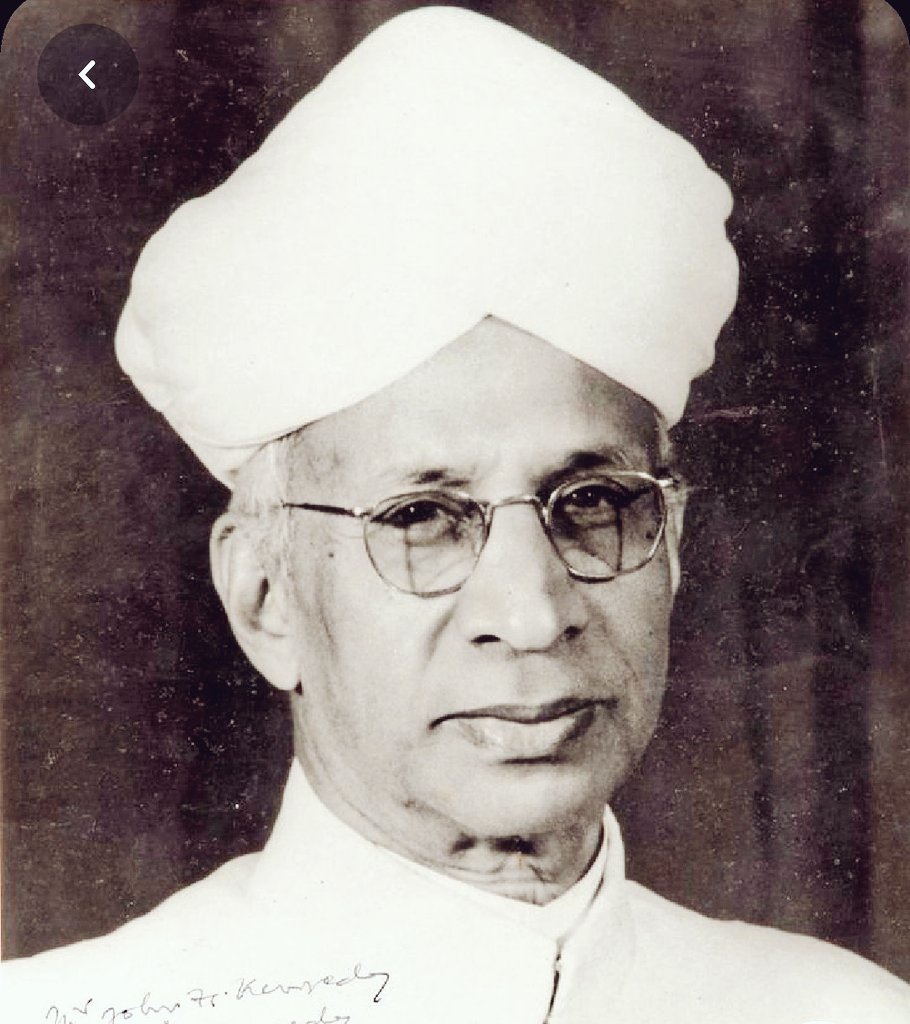 dharmendraoffic's tweet photo. #HappyTeachersDay 
The true teachers are those who help us think for ourselves- #drsarvepalliradhakrishnan
#5thseptember1888 https://t.co/u3HbYjRMZz