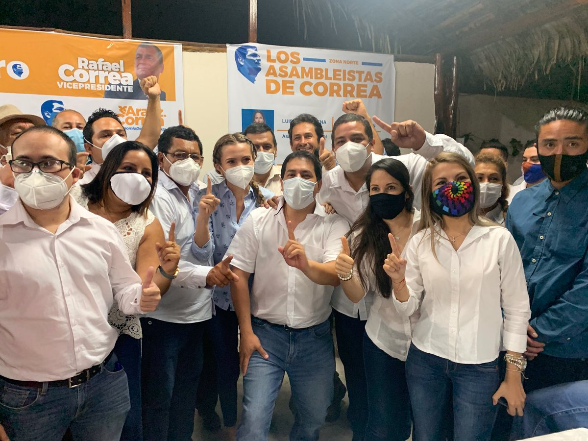 LeninBarreto's tweet photo. La dirigencia de la Revolución Ciudadana y los candidatos a la Asamblea por Manabí reafirmamos el compromiso militante para afrontar la campaña y llevar a @ecuarauz_ en una sola vuelta a la presidencia este 2021. @MashiRafael @FernandoCedeR @LuisaGonzalezEc
@LeoOrlandoA https://t.co/IoAJWteSpk