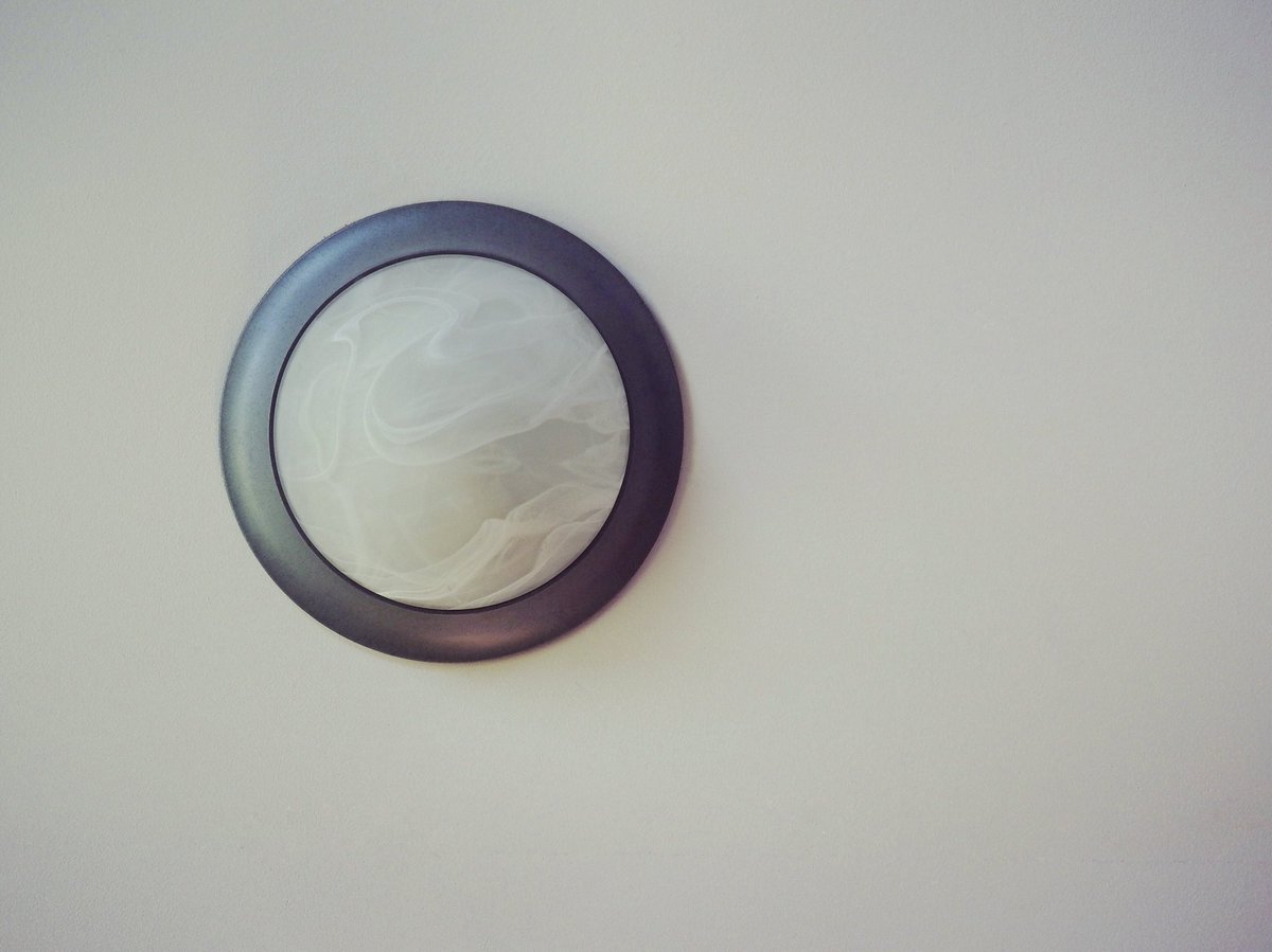 kimwilkie33's tweet photo. I created this image for the @52frames common object challenge, but I did not submit this one. Here I attempted to make an attractive picture of a light fixture using only the light from a near window. #photography #52frames_commonobject #52frames_alternate #52frames https://t.co/o6VHIPqZQd