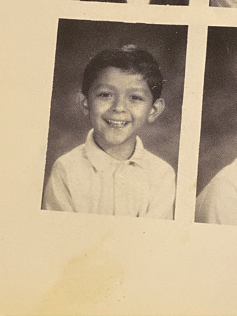 Don_Ilegal's tweet photo. Day 2: Today I'd like to extend gratitude to my lil one. This wonderful kid is full of light, joy, and love. He had it rough growing up and got lost for a bit, but he's found his way back to me ☺️. Thank you lil one for being you and know that you are loved. #90DaysOfGratitude https://t.co/aTOeTwWaIQ