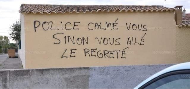 jeromegodefroy's tweet photo. Rappel —> taux de réussite au baccalauréat 2020 : 95,7 %.
Forcément, ça finit par se voir sur les murs. https://t.co/Y9QYmrqu62