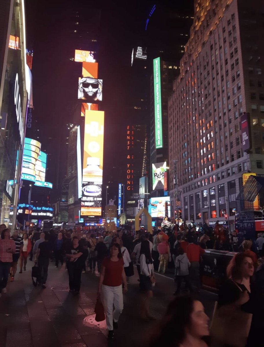 They don't call it "the city that never sleeps" for no reason. Times Square is illuminous.