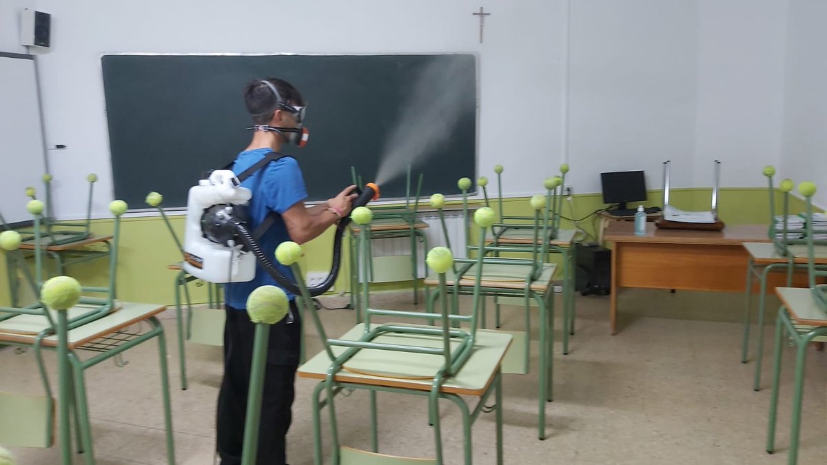 DiocNoblejas's tweet photo. Queremos agradecer enormemente a @AytoNoblejas la formación para el profesorado sobre la COVID-19, el material para poder llevar a cabo el protocolo educativo-sanitario, desinfección de todo el colegio y mucho más. ¡GRACIAS!
#Noblejas  #Colegiossv #EntornoSeguro https://t.co/zUvtlwMByf