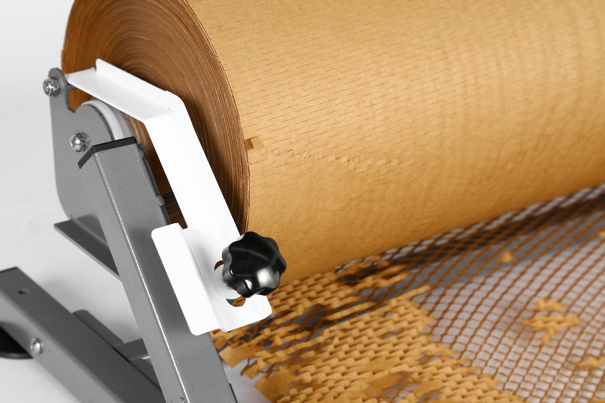 kellylian9's tweet photo. Honeycomb paper machine:
1.Can reduce product damage during transportation
2.Can improve packaging efficiency,no additional cutting tools needed to complete the package by hand
3.Recyclable environmentally friendly 

 #machine #protective #packaging #Paper #honeycomb https://t.co/ZbHY7oJ6KY