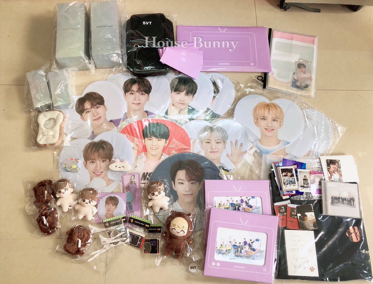 HouseBunny218's tweet photo. I have received all the goods:
- Goods CRL2020 p.1
- Slogan by @FLAMING_mg 
- Doll Dogyul 10cm by @DOGYUL_ 
Everything arrives safely and beautifully ♥️ https://t.co/WJucyRMRFE