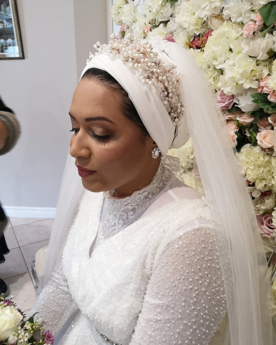 rif_wrapped's tweet photo. Gorgeous RifWrapped bride Kamiela looking absolutely radiant for her wedding day π
Everything came together perfectly! Wishing the newly weds a joyous and love filled union In Sha Allah
#rifwrapped #rifwrappedbride #rifwrappedbridalstyling #scarfstyling #bridalstyling https://t.co/QbmpKxypUr