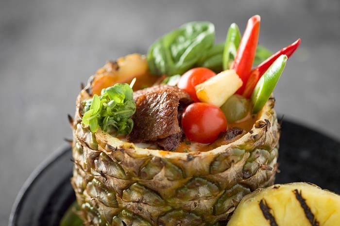 No weekend is truly complete without trying our #MangoTree signature dish ‘Gaeng Phed Ped Yang Ponlamai’. A red curry with roasted duck, grapes, pineapples, rambutan, lychees, and cherry tomatoes served in a pineapple bowl!