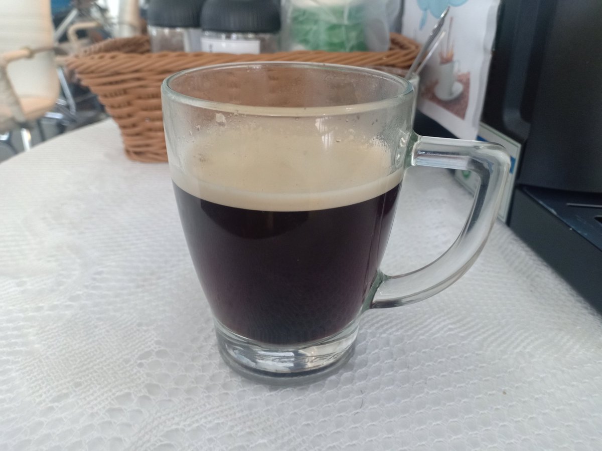 ssayfahh's tweet photo. เอาให้ตาเหลือกกันไปเลย กาแฟสด https://t.co/bpnremveY1