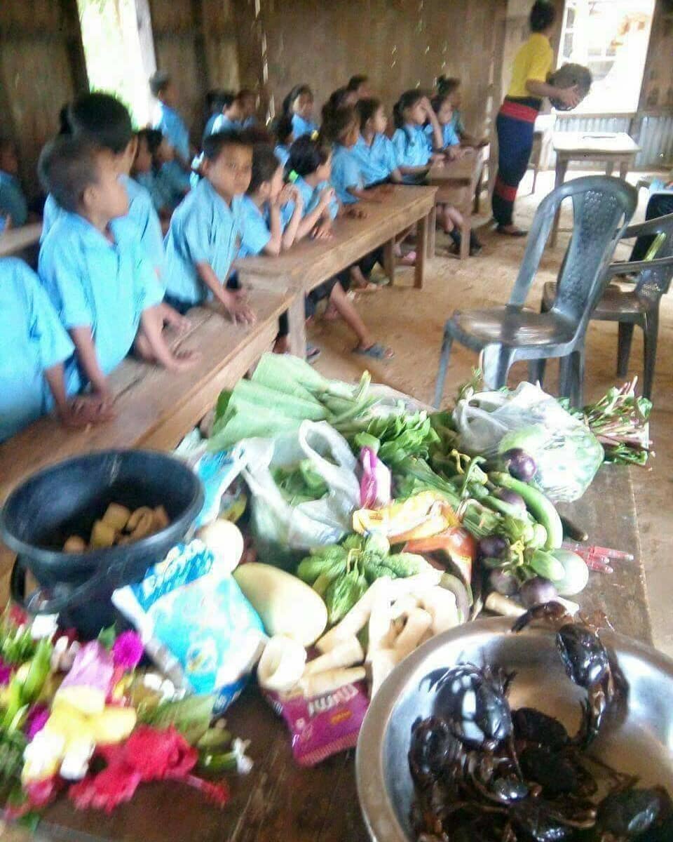 beingNEastindia's tweet photo. Teachers Days special โค๏ธ In the Villages of Mizoram, students give their Teachers a vegetable as a gift to show their respect and thanksgiving on account of teachers day.
#FollowUsPlease ๐ฎ๐ณ
#RetweeetPlease ๐ฎ๐ณ
#life_in_the_northeast_india https://t.co/2TDLCu0MaB