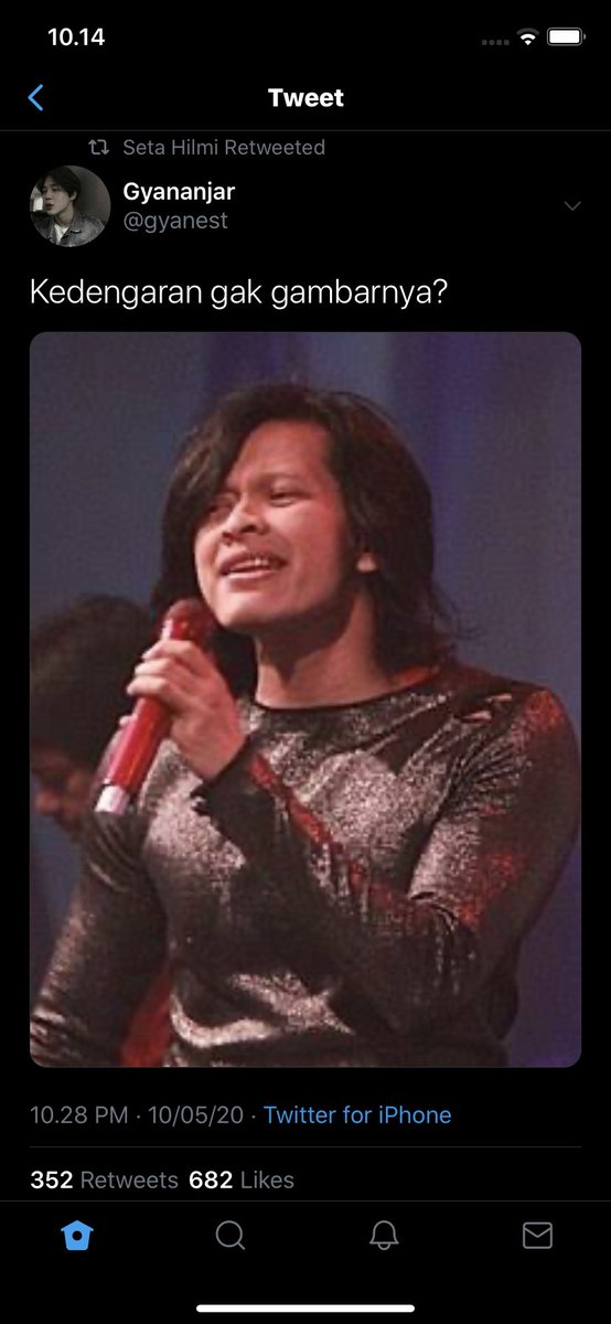 Ada yang tau lagunya?