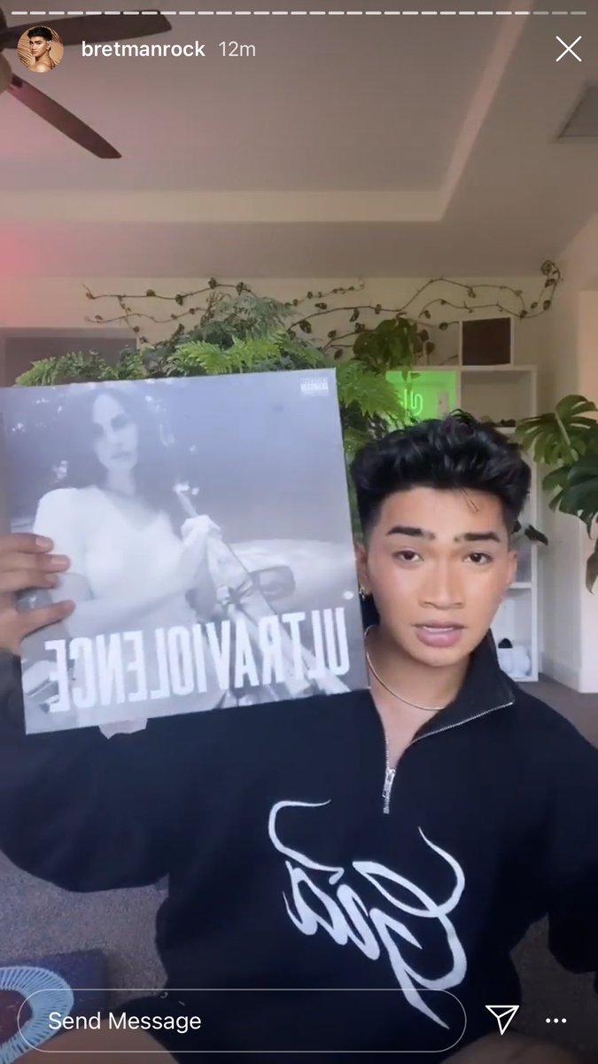 DelFckn's tweet photo. BRETMAN ROCK’S LANA DEL REY VINYL COLLECTIONS ✨ https://t.co/t6oGXjXebw