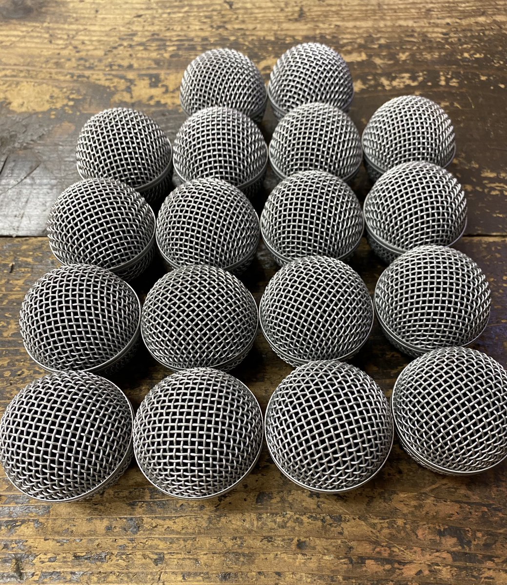 スタジオペンタ大塚店でした A Twitter ライブでマイマイクグリル持っていけるように 販売もしてます 1個500円 みんなもマイマイグリしましょ スタジオで使ってるのと同じやつですが なかなかの耐久度で 普通に使う分には数年持つと思います オススメ