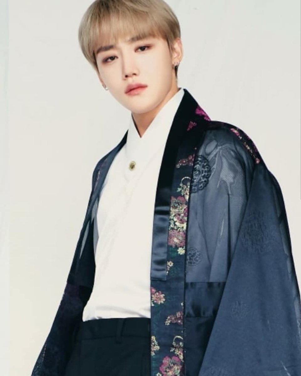 Guiroe_SSGGYB's tweet photo. Hi~! This is Guiroe~!
Hanbok lover☆ Kpop lover~!
I made hanboks for Golden Child~~!!
Have a good day~!
#hanbok #golcha #goldenchild #koreanmens #ksuit #kpop #guiroe #hanboksuit #mensfashion #bts https://t.co/P2k8UBxHPh