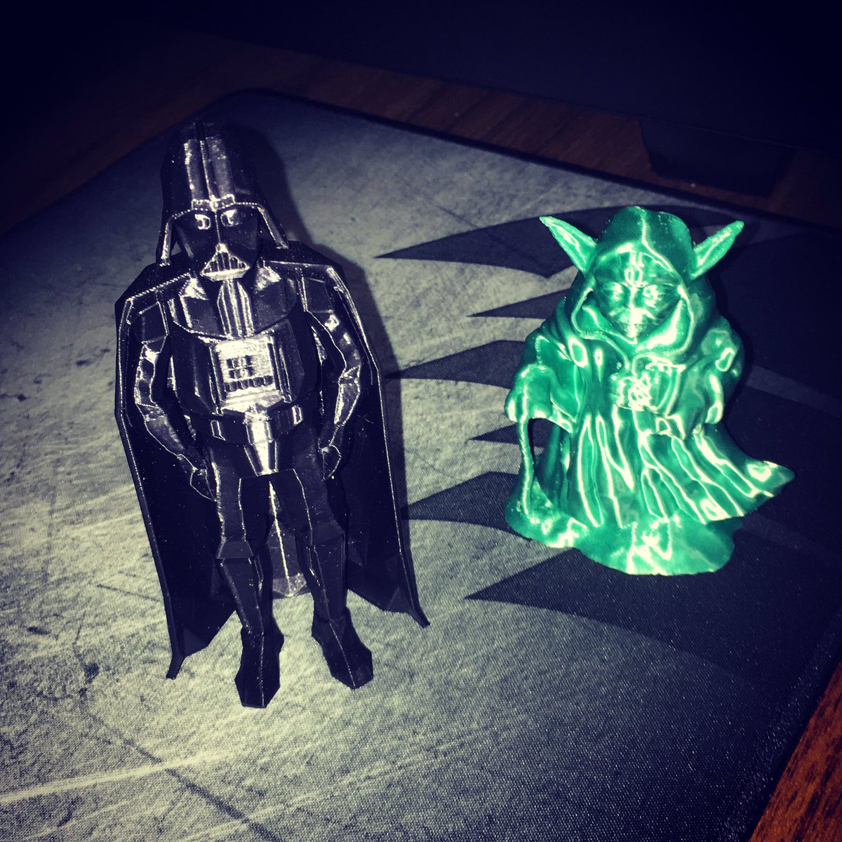 RandomTiks_'s tweet photo. #3dprinting #starwars #darthvader #yoda #creality #ender3pro https://t.co/MTcuceKimZ