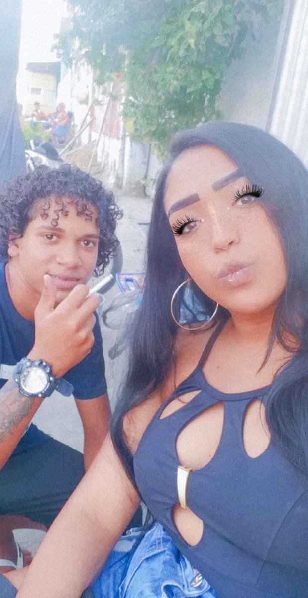 Fuzil1234's tweet photo. Com a irmã mais chata irmão ama😍❤ https://t.co/Y0K9FARc3q