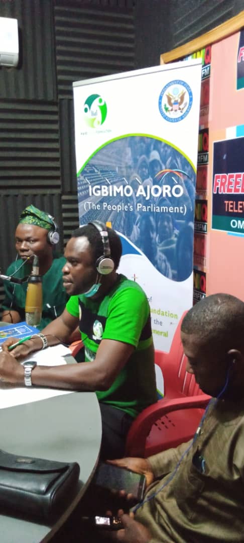 RaveFMFoundatn's tweet photo. Photos from this week's Igbimo Ajoro @ Unique 103.1 FM.
#IgbimoAjoro
#ThePeoplesParliament
#TheVoiceoftheVoiceless https://t.co/s6u2bHNuRb