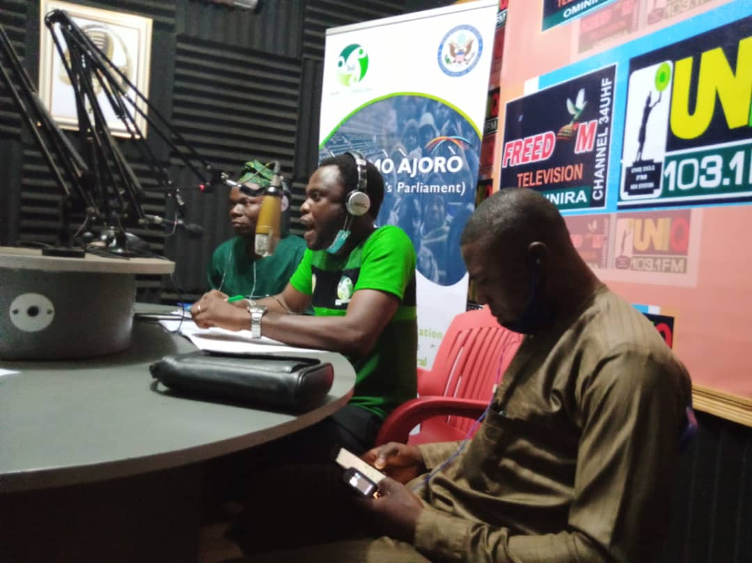 RaveFMFoundatn's tweet photo. Photos from this week's Igbimo Ajoro @ Unique 103.1 FM.
#IgbimoAjoro
#ThePeoplesParliament
#TheVoiceoftheVoiceless https://t.co/s6u2bHNuRb