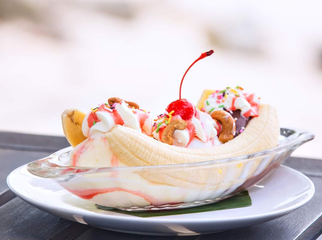 LawyerStl's tweet photo. Eat an Extra Dessert Day! I had no idea I was celebrating every day! https://t.co/NpU6ZXROY4