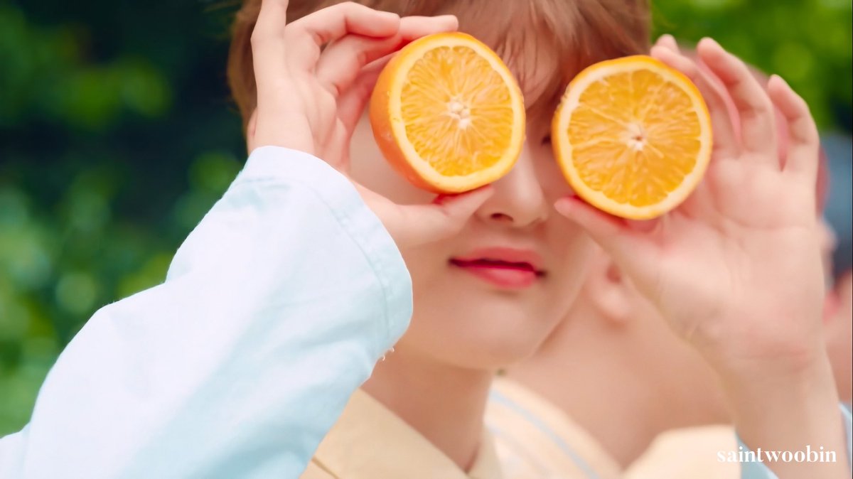 ssongkanng's tweet photo. ㅤ

ㅤㅤIf I were asked to describe the color you represent, then I would have to go with rainbow because you are beautiful, magical and being with is like finding a treasure. https://t.co/fbRc9q6NsV