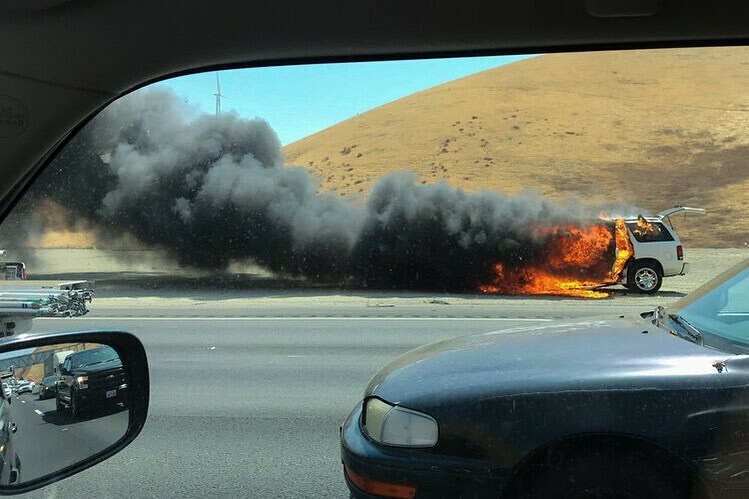 rafa_LAphotos's tweet photo. September 04, 2020 - Things went 5 South real fast
-
-
#outofLA #thingswentsouth #5south #dublin #ca #norcal #carfire #almaraz #itsgonnabehot #noinjuries
#california #rafa2020 #rafa365 #iphone #iphonetography #digitalphotography
#lightroom #pandemic … https://t.co/XK88NjJvJx https://t.co/l8rN1aQLFw
