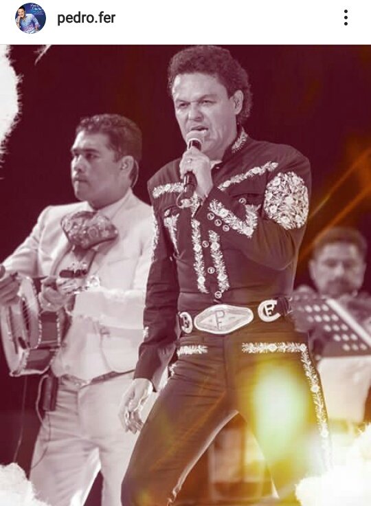 Pedritati1's tweet photo. Mis fotos favoritas del momento de mis reyes de reating!💖 @pedro_fer @ItatiC  son divinos guapos... se les admira y quiere de a gratis #AleYRafa #EspososMedina #HQEDNS #QueRegresePedritatí #LivePedritatí https://t.co/ZdMxNSThrh