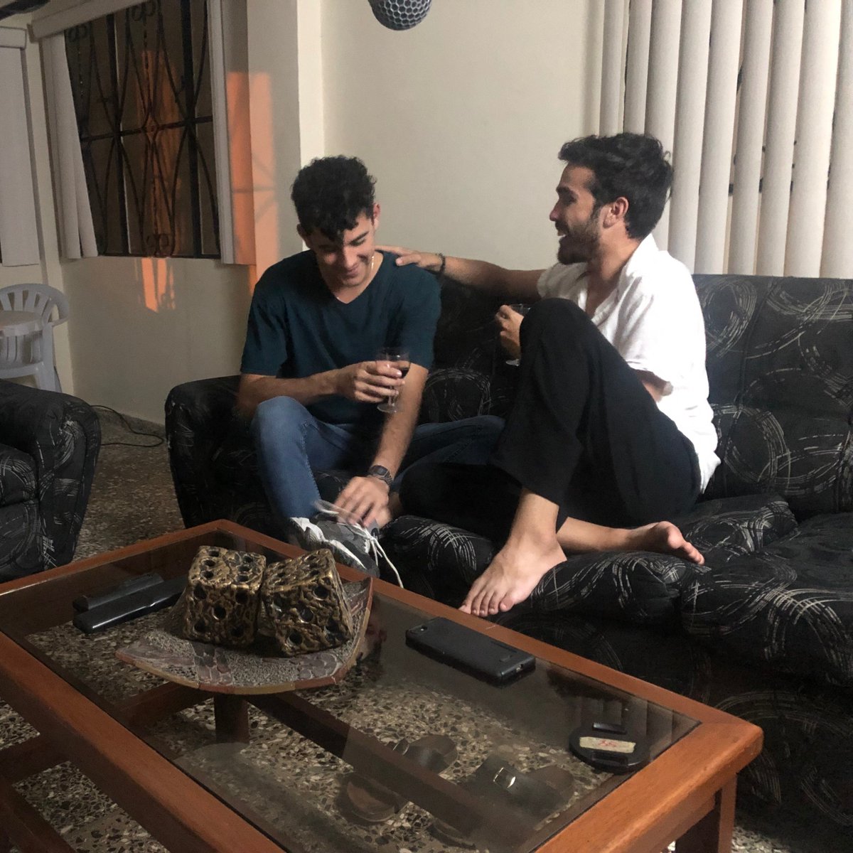 edyotravez's tweet photo. #Mandro ❤️ #10LXS

No se pierdan a partir de este lunes el #ContenidoExtra de @10lxs_laserie comenzando con "Contamos lo que cortaron" ¿qué pasaba detrás de cámaras en las escenas más complicadaso incómodas?? Te lo decimos todo!! Sólo en el canal de Youtube de @playxon https://t.co/3ONce8KerO