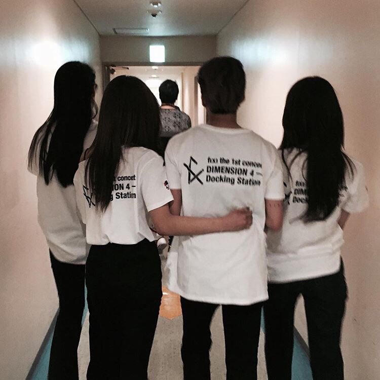 4moon_4everfx's tweet photo. f(x)여서 고마웠고 고맙습니다
이렇게 예쁜 모습을 볼 수 있는 것만으로도 큰 행복입니다
우리의 아이돌이 되주어 감사합니다
에프엑스 11주년 진심으로 축하합니다
그리고, 언제나 사랑합니다💜
#11YearsWithfx
#PureLovefx
#함수는11년째빛나는중 https://t.co/JwtcHDpDc8