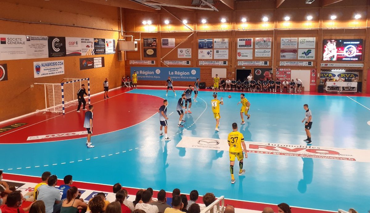 FrancoisRAGE's tweet photo. Bravo au @handballCournon pour sa victoire et l'organisation de cette belle soirée de Hand avec @teamchambe et @limogesHandball 🤾‍♂️ https://t.co/uiPXCMzDe9