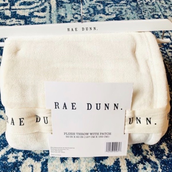 BooBaxter_62's tweet photo. So good I had to share! Check out all the items I'm loving on @Poshmarkapp #poshmark #fashion #style #shopmycloset #raedunn: https://t.co/jFhVu36GpC https://t.co/cOdUOqTF65