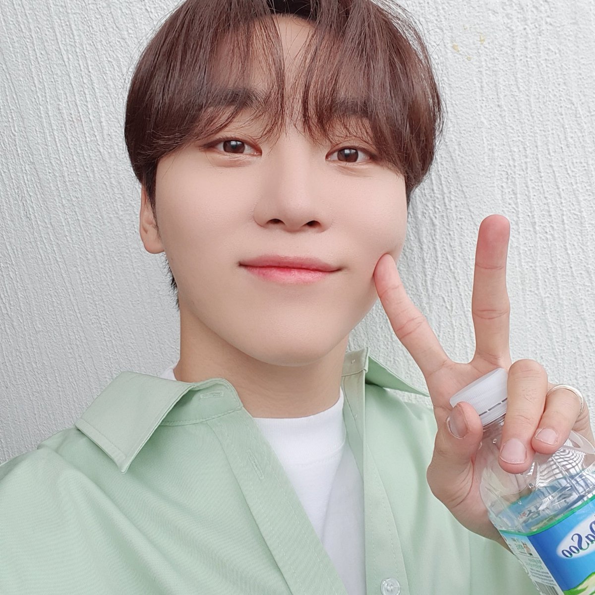 wonooji's tweet photo. OKAY BUT I CRIED A LITTLE https://t.co/fmqciOPvwq