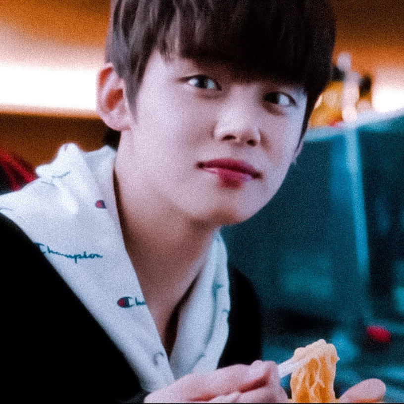 moawajjunies drought?heres pre debut and crown era yeonjun: