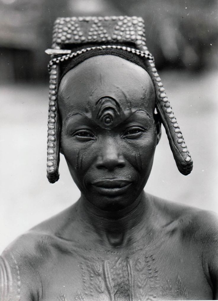 t6 b/ c1957- Bakutu Woman, Belgian Congo