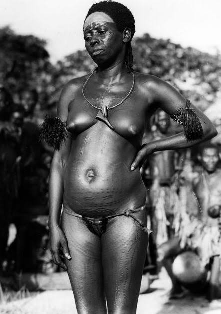 t7 a/ c1940s- Yasayama woman, Belgian Congo