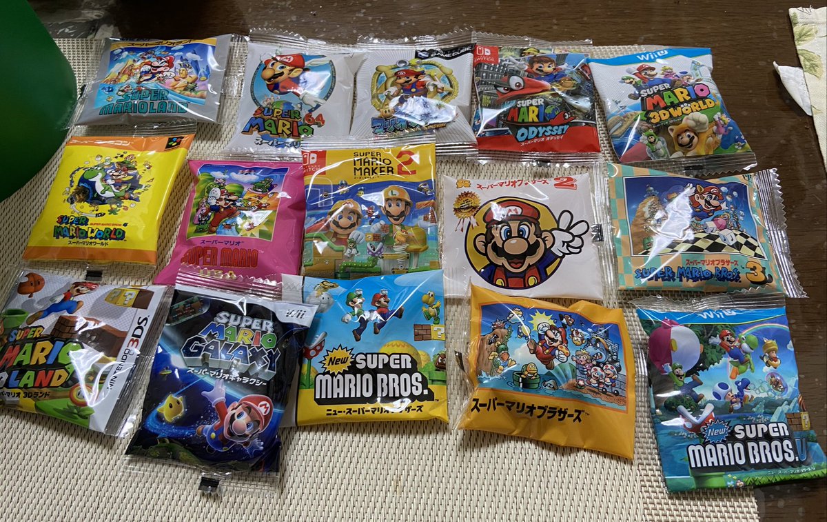 ジェーン バイラスくん星人 昨日 Nintendotokyo で買った土管クッキー すごい厳重に梱包されてた笑 いい箱だな 昔のクラブニンテンドーのフィギュアがいい感じ Supermario35 スーパーマリオ35周年