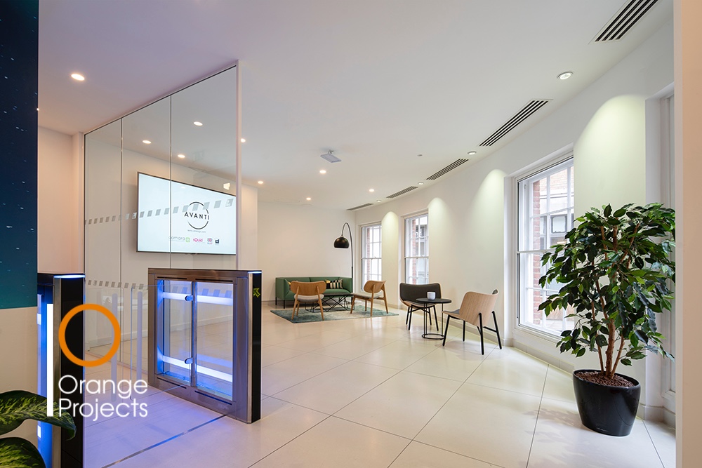 OrangeProjects's tweet photo. ๐ธDo you like things #modern & #minimal?๐ธ
When a lot of work goes into the 'behind the scenes' #remodelling of an existing #workspace you don't always need too much else, just #naturaldaylight & a #LED lit entrance!
Design & Build: @PeldonRose
๐ท : Stephen Bennett Photography https://t.co/BFc6wwDluV