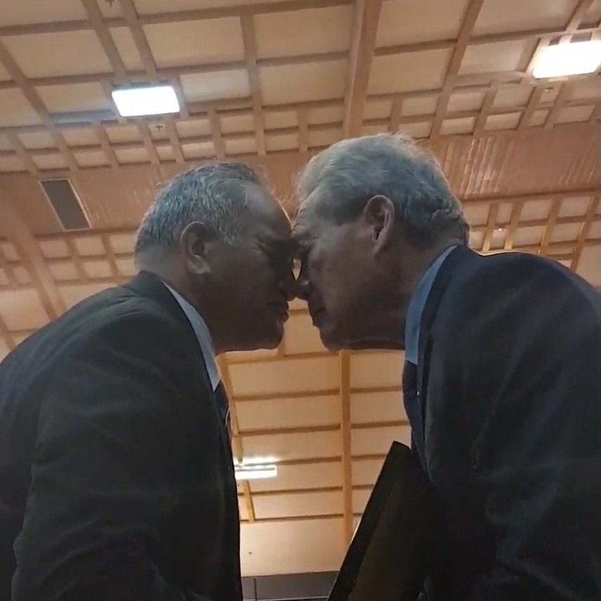 tashahohaia's tweet photo. Moe mai e te rangatira Dr Williams ❤
I took this photo crying happy to see kotahitanga.

 A special moment but I know moments are never just that.  They are the sum of hearts and souls dedicated to kaupapa. Thank you for all you did for Aotearoa and the Pacific ❤ https://t.co/2rFN6J6H3f