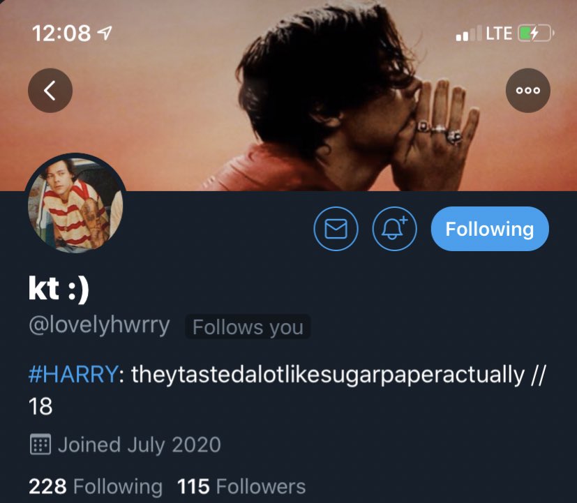  @lovelyhwrry - we’re not close moots but you should still follow them!! look at their layout they deserve way more followers.