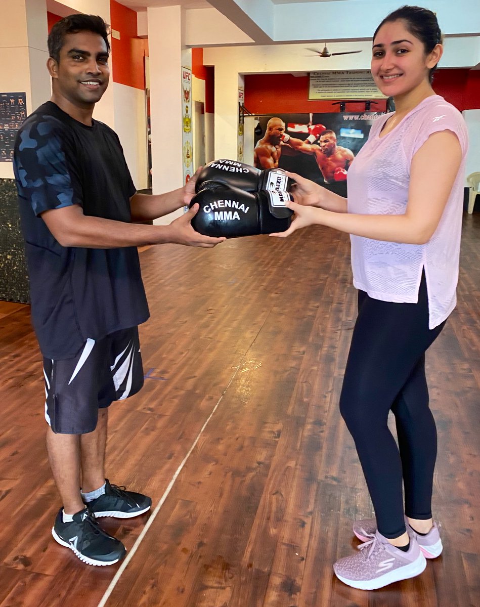 arya_offl's tweet photo. My new boxing partner 🥊 🥊🥊🥊😍😍😍😍 @sayyeshaa #chennaiMMA https://t.co/d5J0fgcvsp
