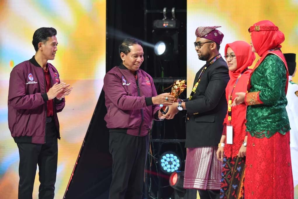 AnalisaIDN's tweet photo. Kemenpora Gelar Seleksi Wirausaha Muda Pemula Berprestasi Tingkat Nasional 2020 https://t.co/u1vrNIsqqZ https://t.co/rviAySePyg