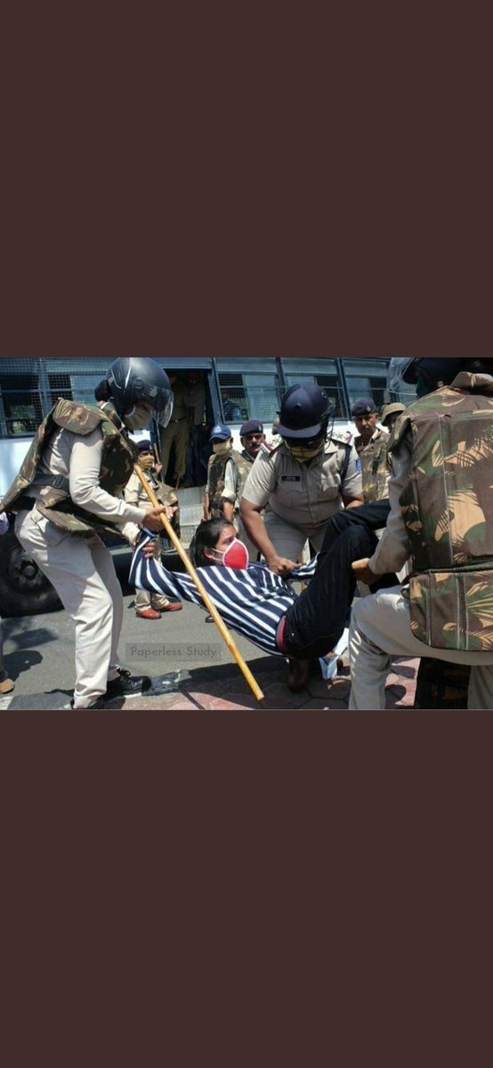 Ankitku99342311's tweet photo. @MPYBSANGH0522 @MayankD95739831 मामा जी हमने रोजगार माँगा आपने लाठी दी,इसका करारा जवाब उपचुनाव मे दिया जायेगा।
#SpeakupForMppscPebStudents #Mppsc_Pre_Result2019 #berojgarmp #Mppolicebhartido @ChouhanShivraj @JM_Scindia @drnarottammisra https://t.co/nzHPf81ydO