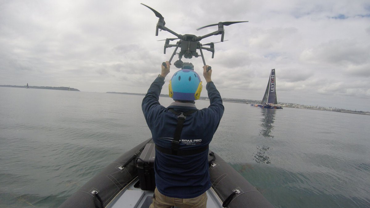 RPAS_Pro_Mgmt's tweet photo. https://t.co/AhQEflzo3M Bretagne - Média régate
Retour en zone aérienne P112, dans les règles pour couviri le Grand Prix de Brest Multi 50 pour l'organisateur. Lancer et récupérer le M210 depuis un bateau en route avec des contraintes de course n'est pas un sport de masse!! https://t.co/uSfhnvUKPJ