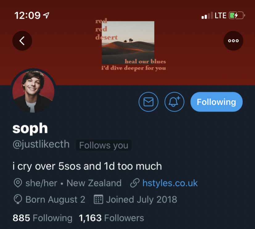  @justlikecth - not close moots but that’s ok, you should still follow her!! she clearly has taste, 1d and 5sos and her layout is the cutest. ALSO look at her pinned!!