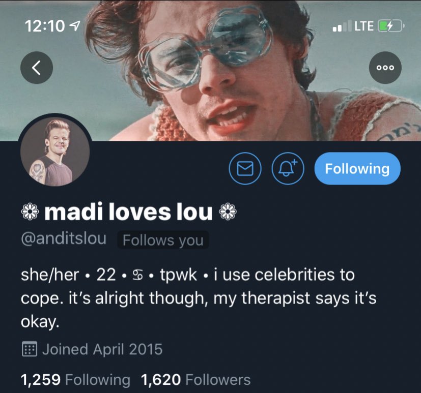  @anditslou - not close moots but that’s ok!! you should still go follow her her layout is so cute and her bio is very relatable.