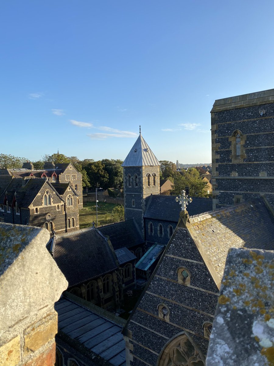 SarahJGP's tweet image. #sparrowfart #viewfrom the roof #staycation