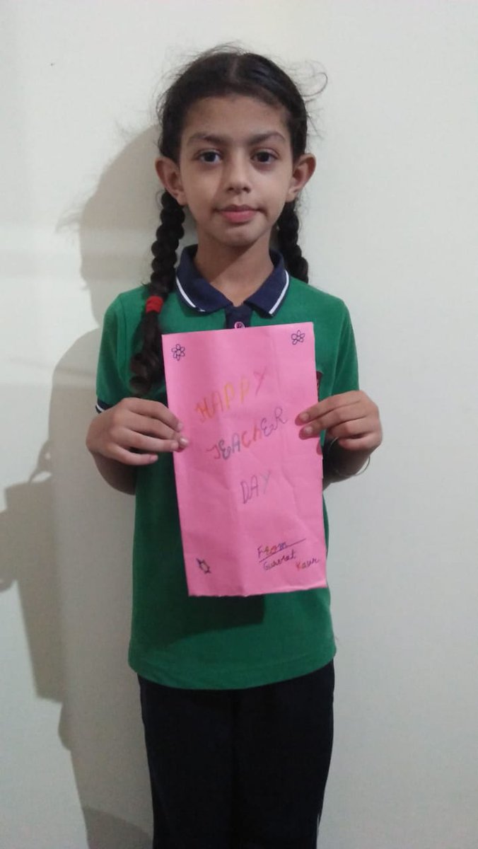 FaridkotLibrary's tweet photo. Students wishing teachers of Kendriya Vidyalaya Faridkot
#OurTeachersOurHeroes
#TeachersFromIndia
@EduMinOfIndia
@KVS_HQ. https://t.co/feOkXerF6d