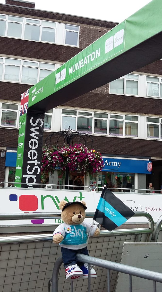 SkyTedTravels's tweet photo. 2 years ago....
T'was a good day - seeing the (now) @INEOSGrenadiers @TourofBritain boys on my boys home turf!
#TedsonTour 🐻🐻 #teamsky #INEOSGrenadiers #ToB2018 #TOB #nuneaton #leamingtonspa #warwickshire #procycling https://t.co/zVER3UnfUO