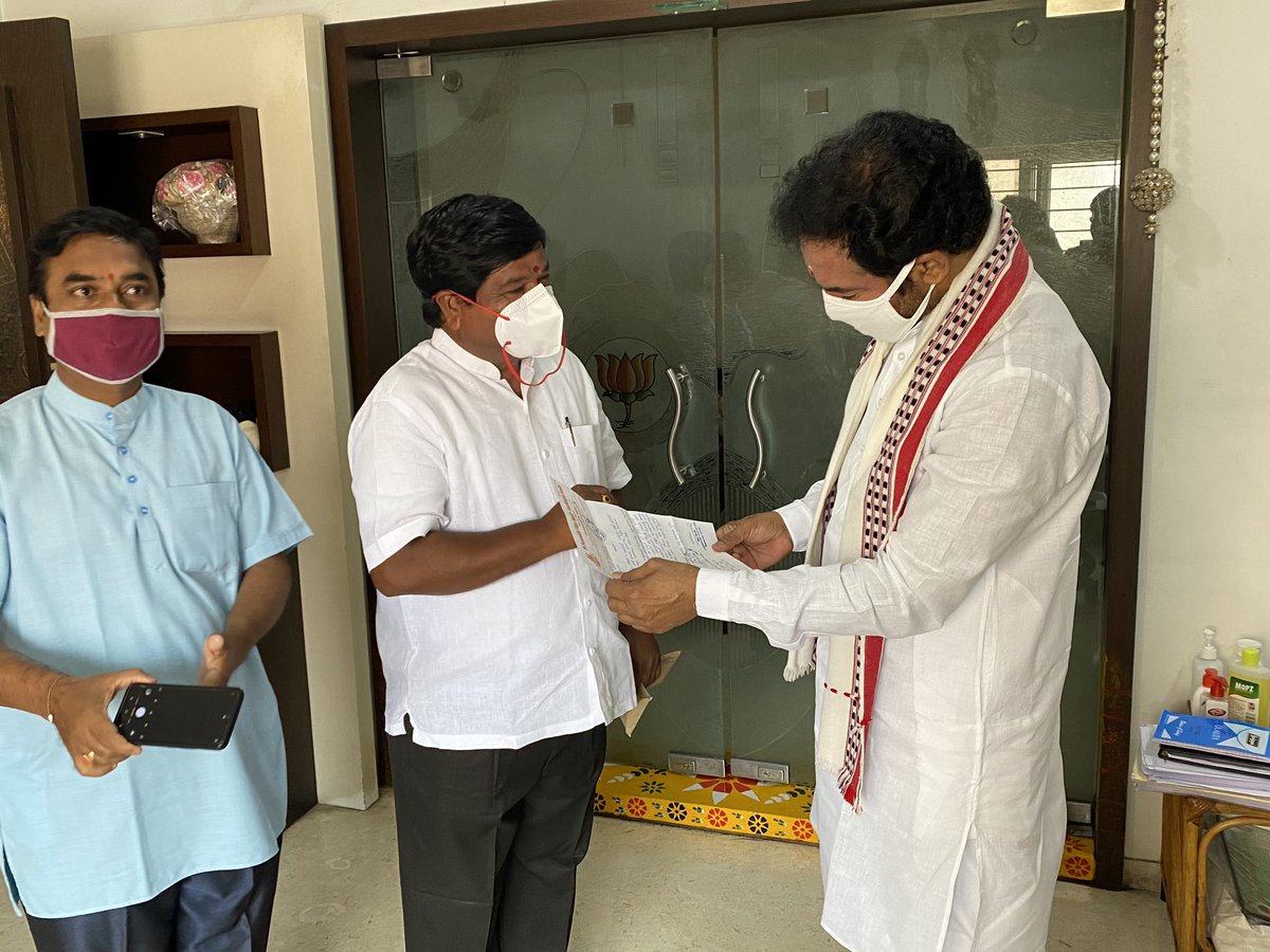 kishanreddybjp's tweet image. #ConstituencyUpdate:
Interacted and took note of grievances from my constituents today at my residence, in Hyderabad this morning.
#Secunderabad
#Telangana